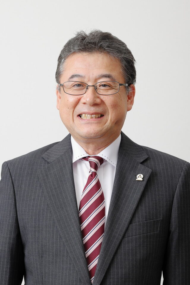 会長 伊藤 雅英